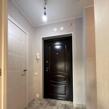 Продается 1-комнатная квартира, 32 м²