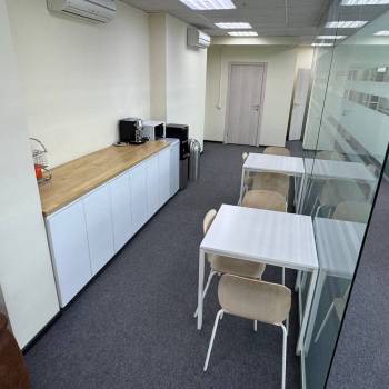 Сдается Нежилое помещение, 162 м²
