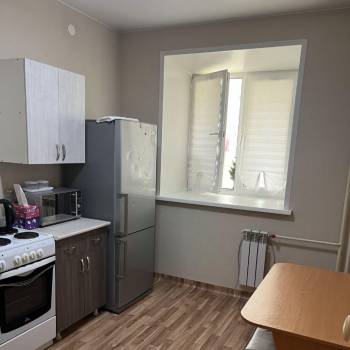 Сдается 1-комнатная квартира, 39 м²