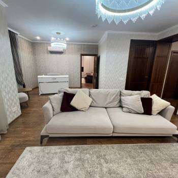 Продается Многокомнатная квартира, 159,4 м²