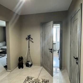 Продается 1-комнатная квартира, 49 м²