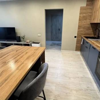 Продается 1-комнатная квартира, 49 м²
