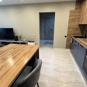 Продается 1-комнатная квартира, 49 м²