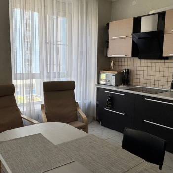 Продается 2-х комнатная квартира, 92 м²
