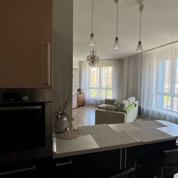 Продается 2-х комнатная квартира, 92 м²