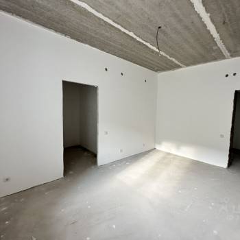 Продается 2-х комнатная квартира, 100 м²