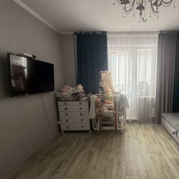 Продается 1-комнатная квартира, 39 м²