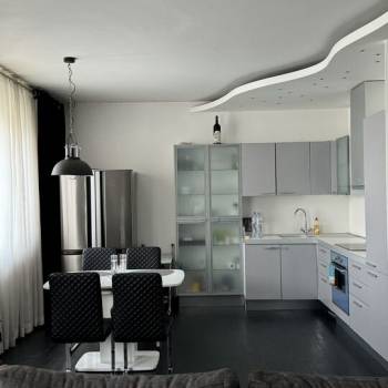 Сдается Многокомнатная квартира, 107 м²