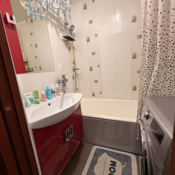 Продается Многокомнатная квартира, 84 м²