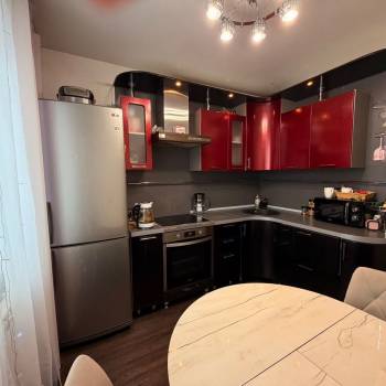 Продается Многокомнатная квартира, 84 м²