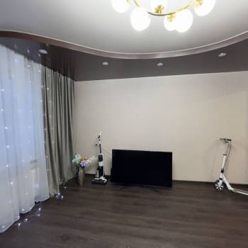 Продается Многокомнатная квартира, 84 м²