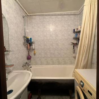 Продается Многокомнатная квартира, 84 м²
