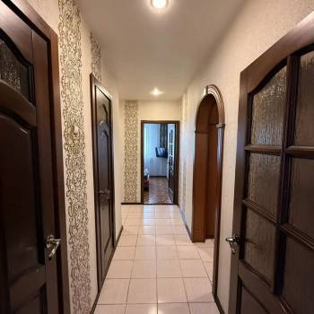 Продается Многокомнатная квартира, 84 м²