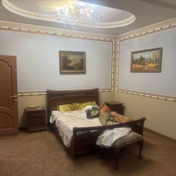 Сдается Многокомнатная квартира, 145 м²