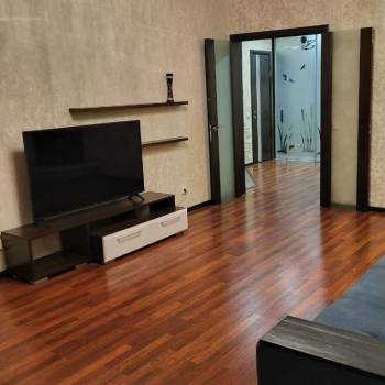 Сдается 2-х комнатная квартира, 80 м²
