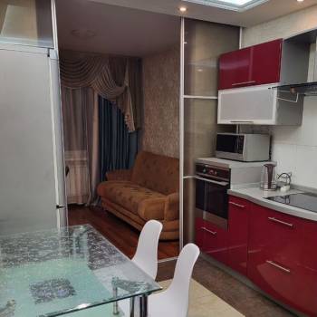 Сдается 2-х комнатная квартира, 80 м²