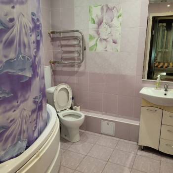 Сдается 2-х комнатная квартира, 80 м²