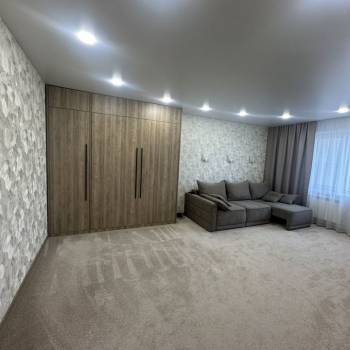 Продается 2-х комнатная квартира, 67,9 м²