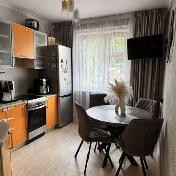 Продается 1-комнатная квартира, 41 м²