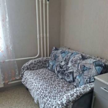 Продается 1-комнатная квартира, 42 м²