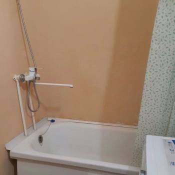 Продается 1-комнатная квартира, 42 м²