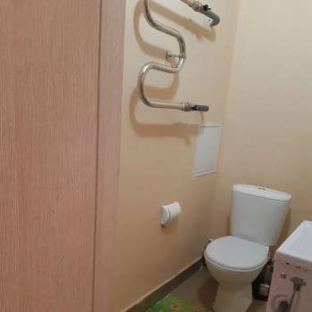 Продается 1-комнатная квартира, 42 м²