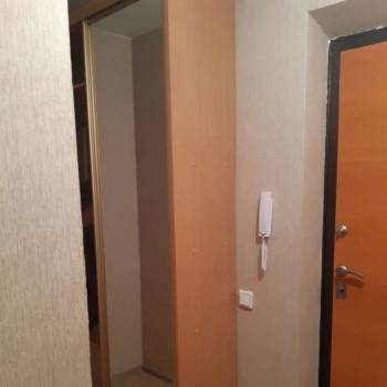 Продается 1-комнатная квартира, 42 м²