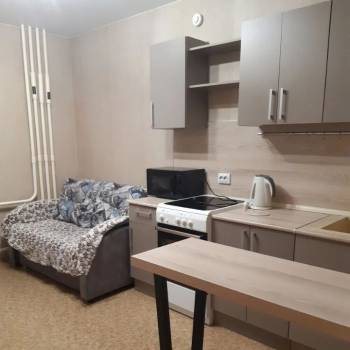 Продается 1-комнатная квартира, 42 м²