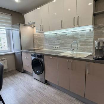 Сдается Многокомнатная квартира, 60 м²