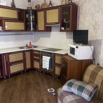 Сдается 2-х комнатная квартира, 150 м²