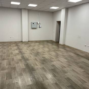 Сдается Нежилое помещение, 90 м²