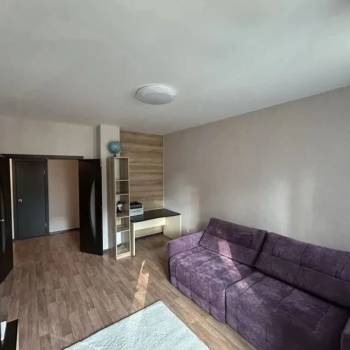 Продается 1-комнатная квартира, 41,6 м²