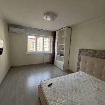 Сдается 1-комнатная квартира, 42,8 м²