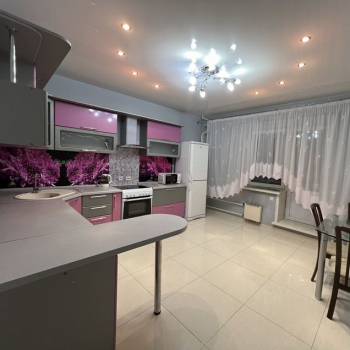 Сдается Многокомнатная квартира, 93 м²