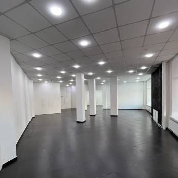 Сдается Нежилое помещение, 147,6 м²