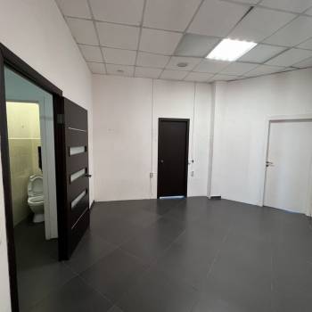Сдается Нежилое помещение, 147,6 м²