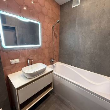 Продается 2-х комнатная квартира, 56 м²