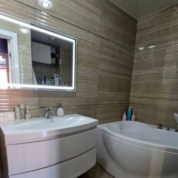 Продается Многокомнатная квартира, 86 м²