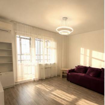 Сдается 1-комнатная квартира, 43 м²