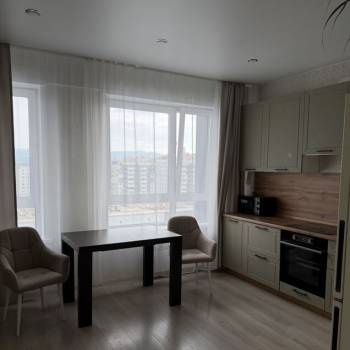 Сдается 1-комнатная квартира, 50 м²