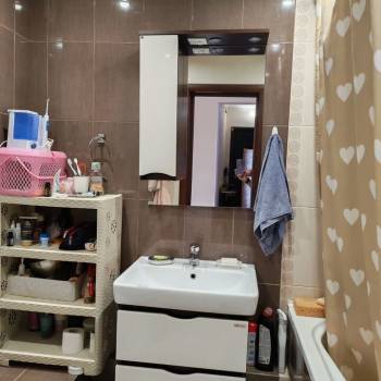 Продается Многокомнатная квартира, 83 м²