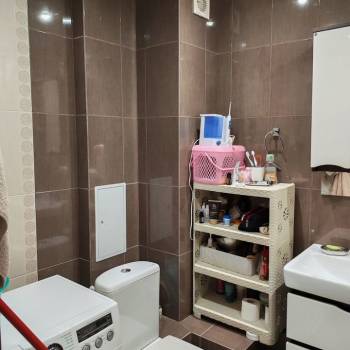 Продается Многокомнатная квартира, 83 м²