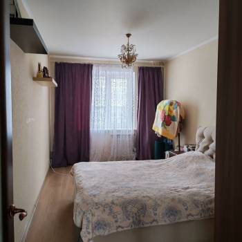Продается Многокомнатная квартира, 83 м²