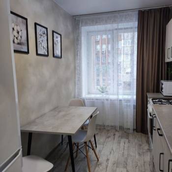 Сдается Многокомнатная квартира, 58 м²