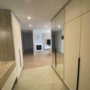 Продается Многокомнатная квартира, 112 м²