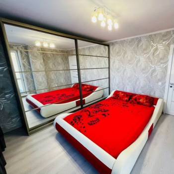 Сдается 2-х комнатная квартира, 77 м²