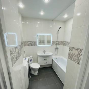 Сдается 2-х комнатная квартира, 77 м²