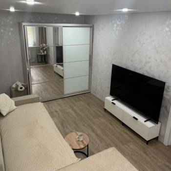 Сдается Многокомнатная квартира, 56,4 м²