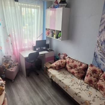 Продается Многокомнатная квартира, 69,3 м²