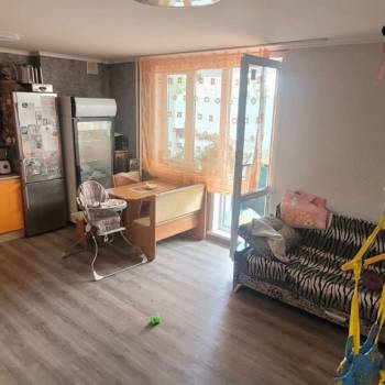 Продается Многокомнатная квартира, 69,3 м²
